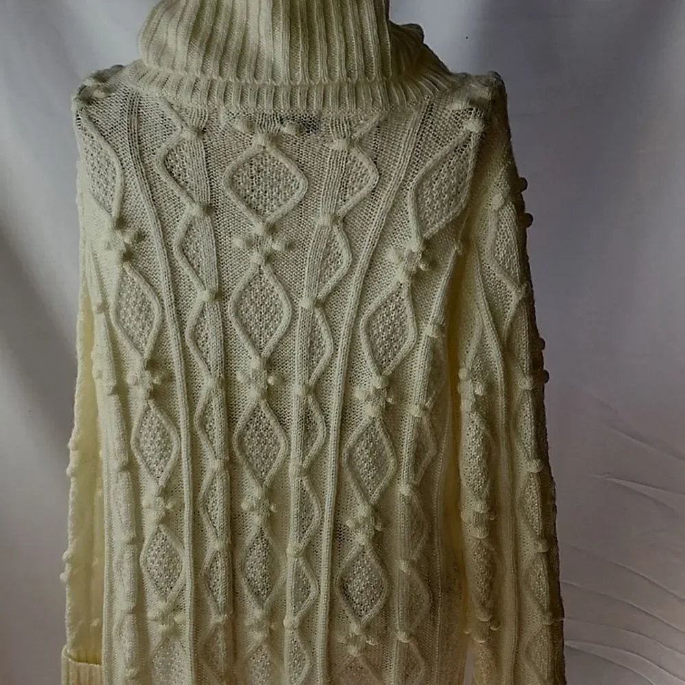 Gretchen Scott Airy Knit Popcorn Knot Stitch Cable Knit Cowl Neck Collar